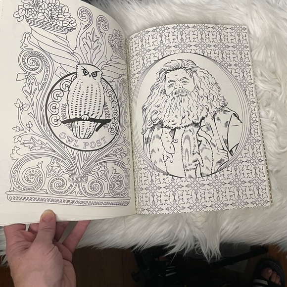 Nwot Harry Potter special edition adult coloring book - Picture 4 of 9